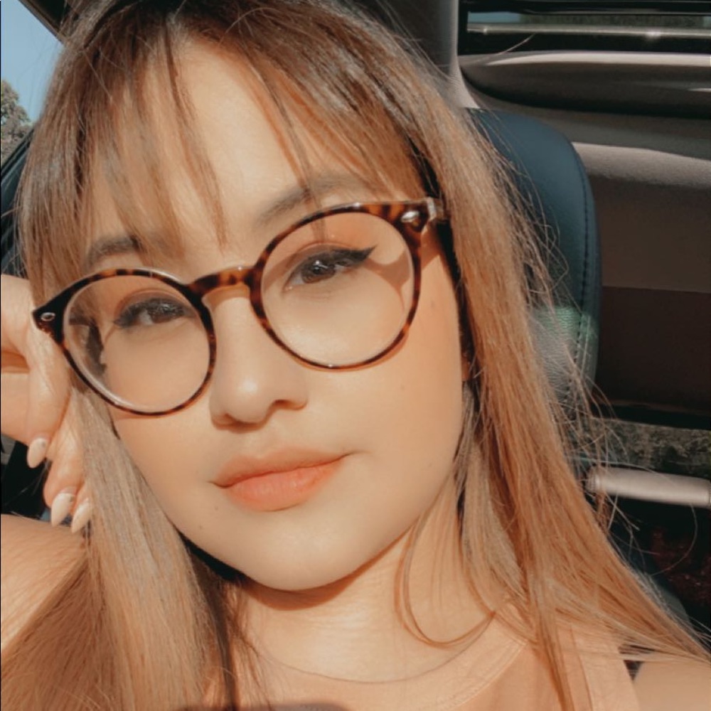 Meet your Posher, Melanie